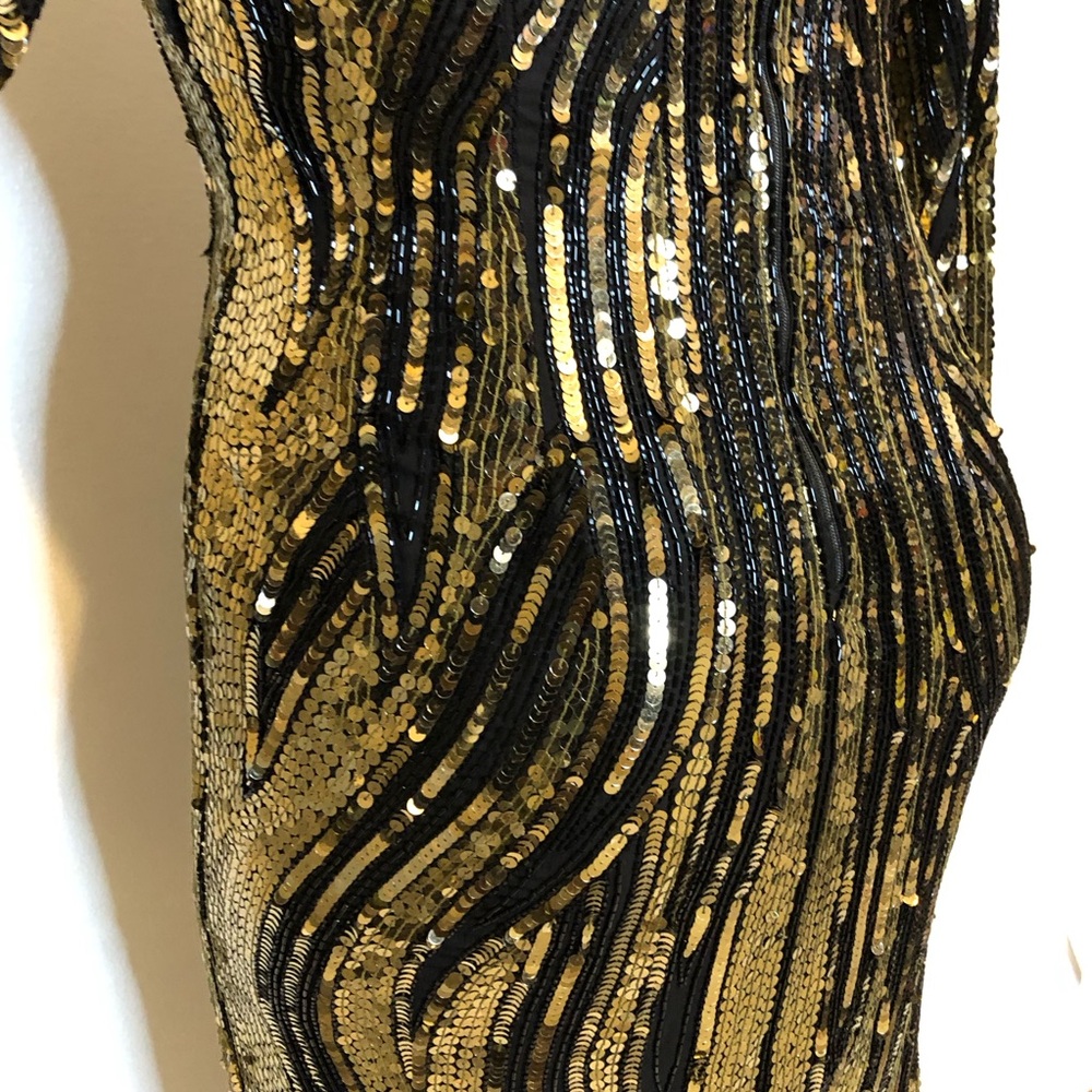 Judith Ann Creation Black & Gold Fully Sequin Long Sleeved Gown. Med - Picture 8 of 13